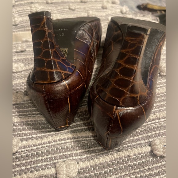 Preowned and in very good condition - Picture 9 of 12